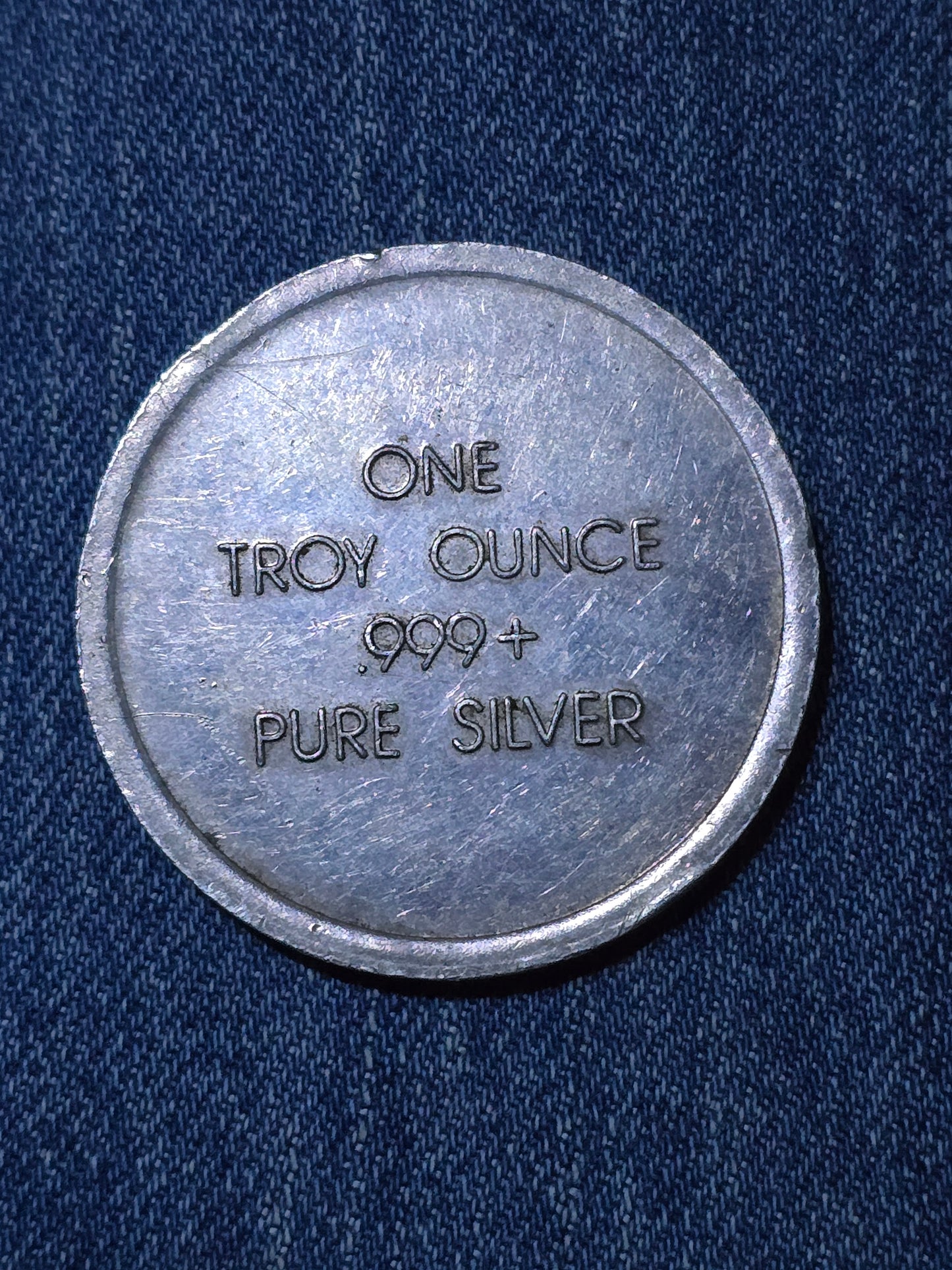 1oz 1974 vintage silver Canadian round