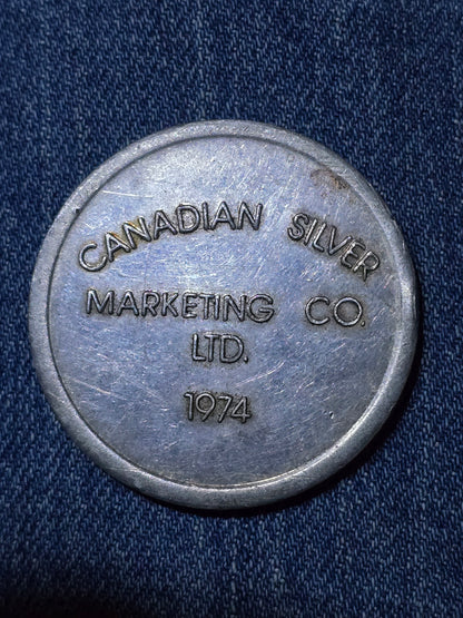 1oz 1974 vintage silver Canadian round